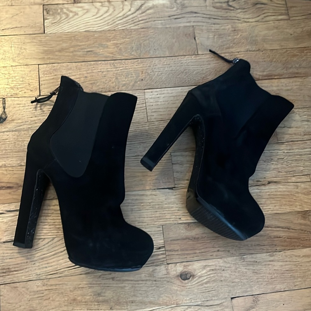 Miu Miu boots 39